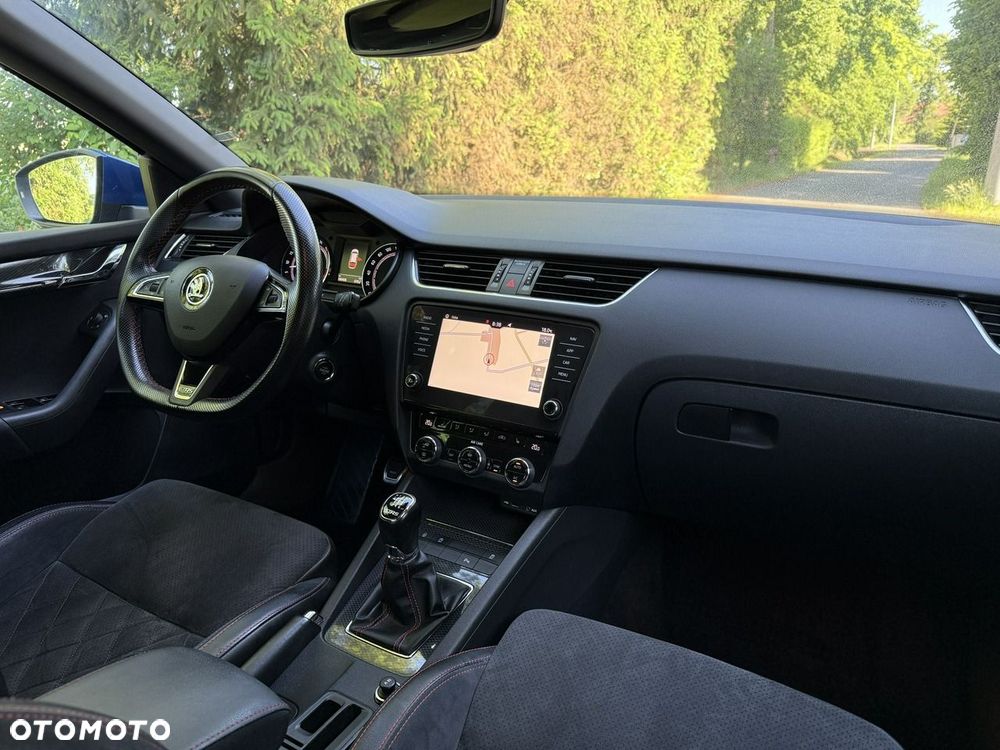 Skoda Octavia 2.0 TDI RS - 39