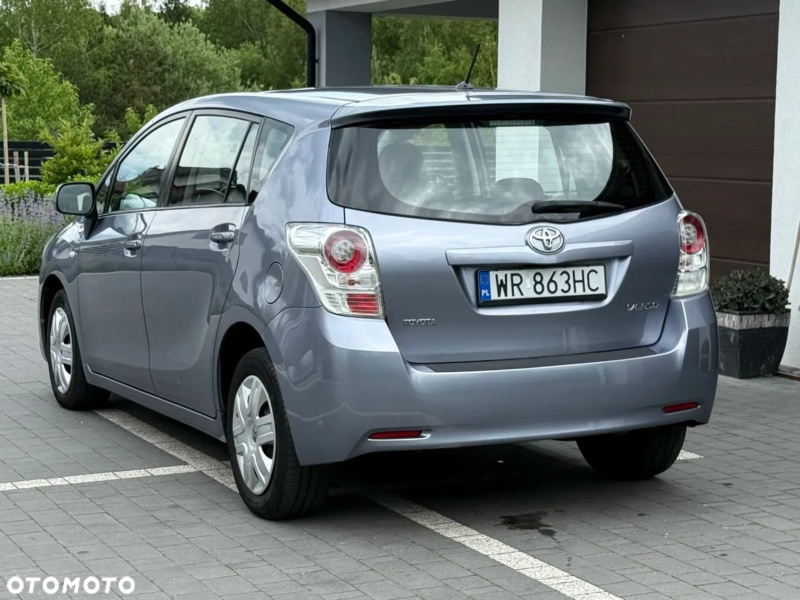 Toyota Verso 1.8 Edition - 5