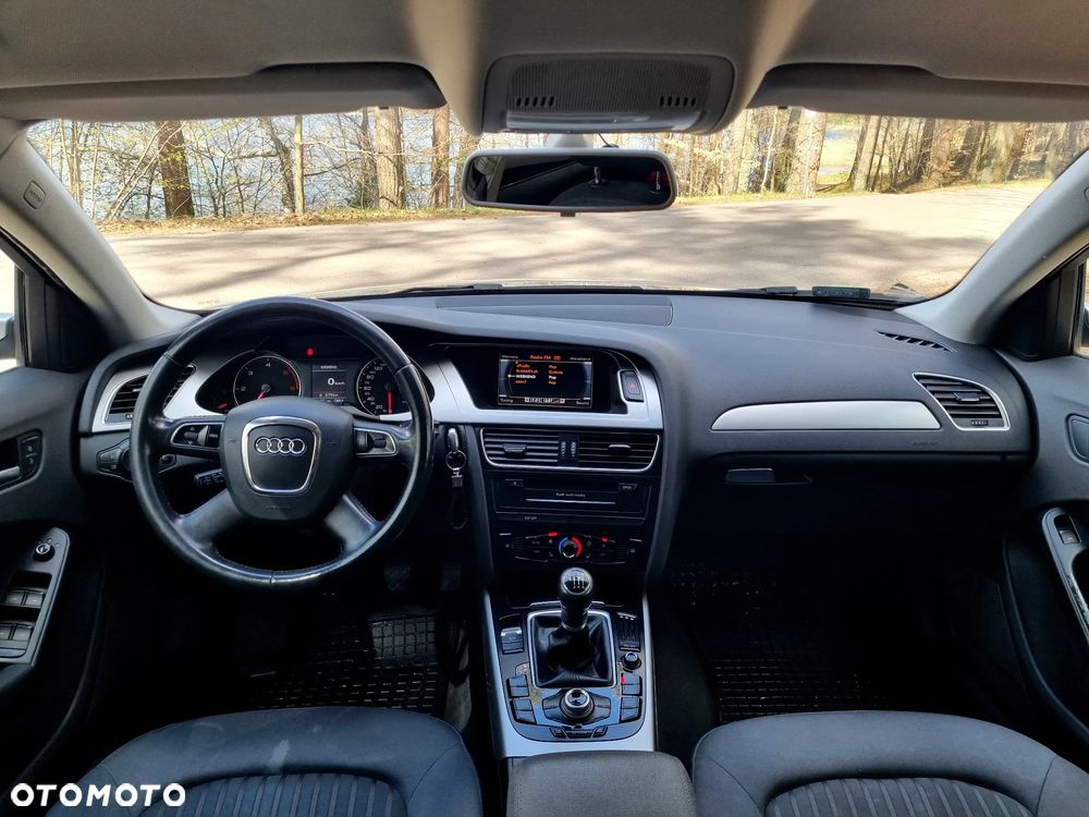 Audi A4 Avant 2.0 TDI DPF Ambiente - 9