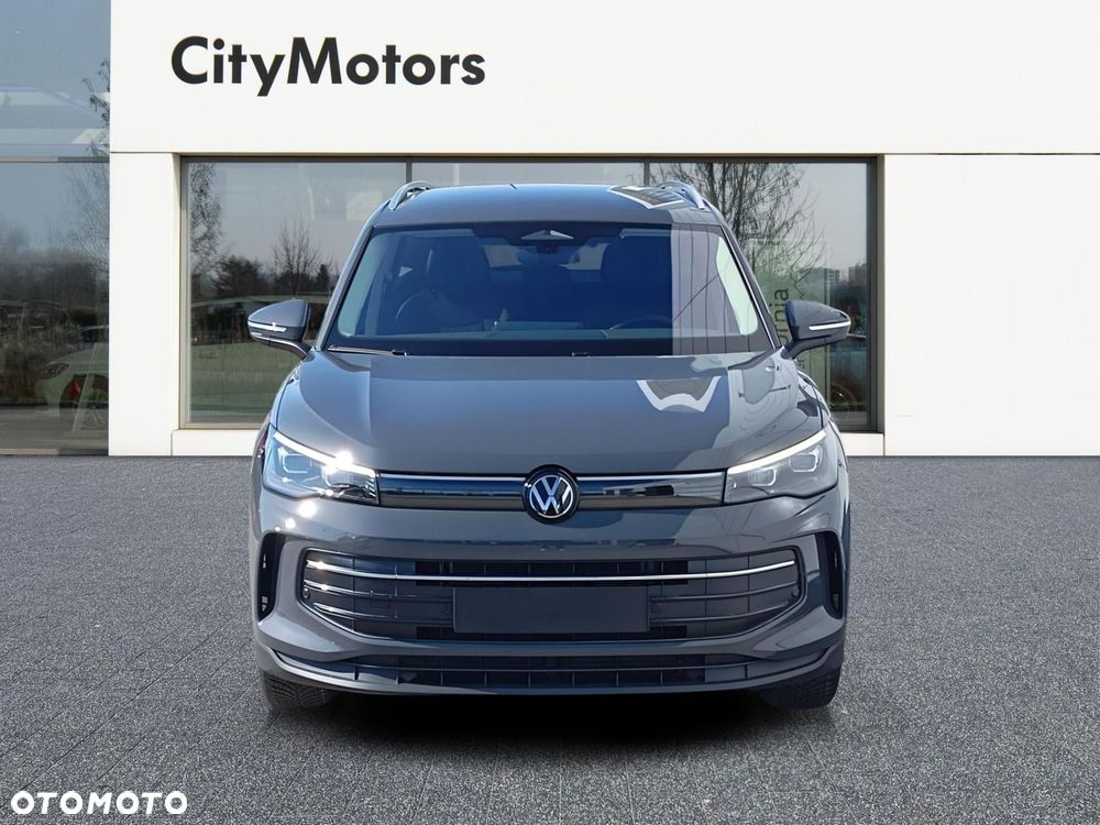 Volkswagen Tiguan - 10