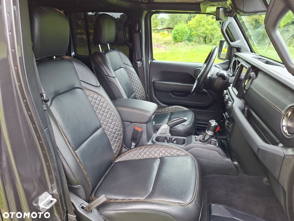 Jeep Wrangler - 17