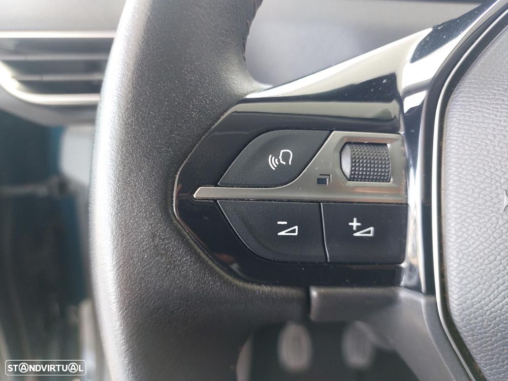 Peugeot 3008 1.5 BlueHDi Active Pack — fotografia 23