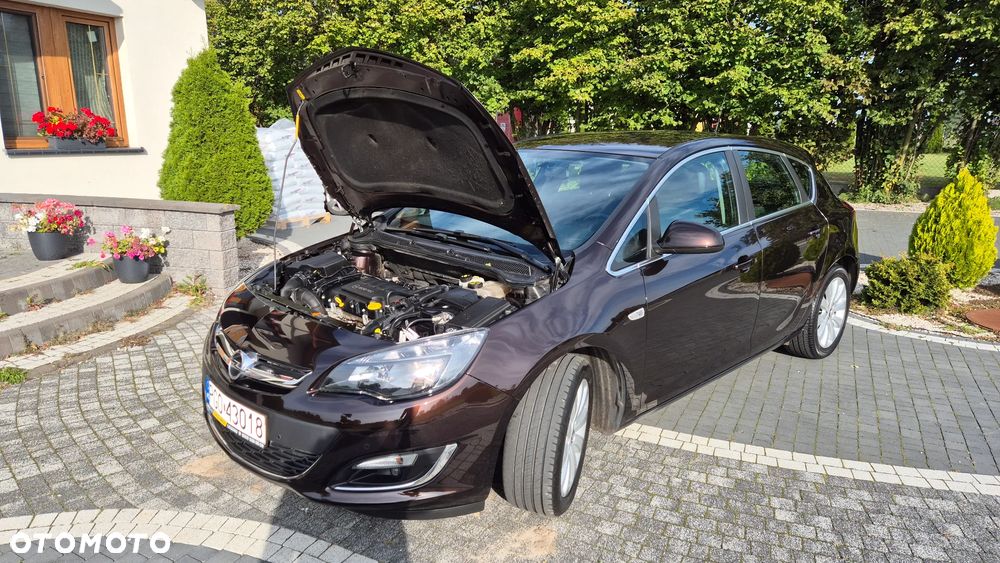Opel Astra IV 1.4 T Cosmo - 15