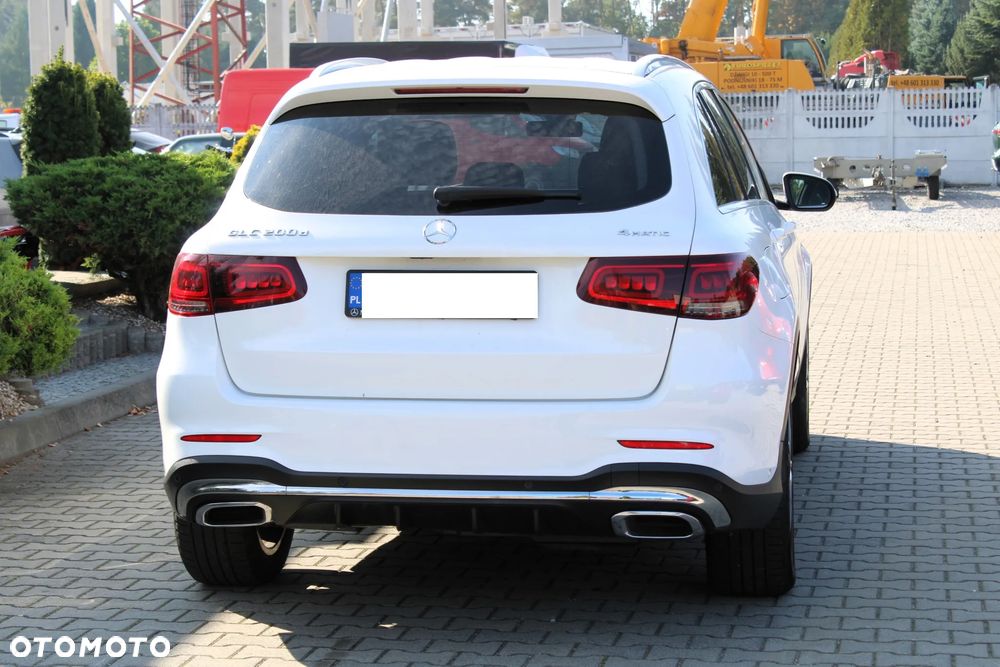 Mercedes-Benz GLC 200 d 4Matic 9G-TRONIC AMG Line - 9