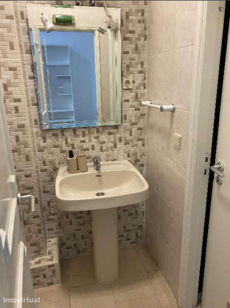 Apartamento com 2 quartos - localizado em Sé Porto - Grande imagem: 2/12