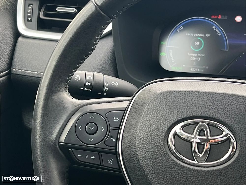 Toyota RAV4 2.5 HDF Exclusive - 18