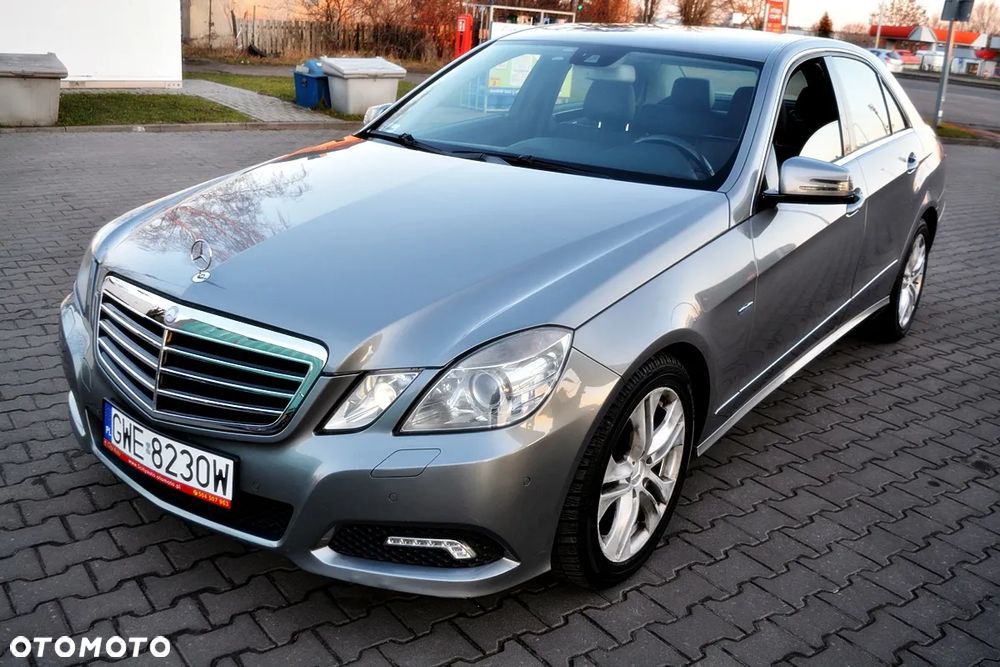 Mercedes-Benz Klasa E 350 CDI DPF 4Matic BlueEFFICIENCY 7G-TRONIC Avantgarde - 1