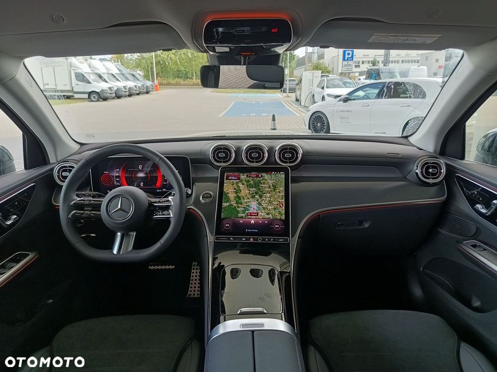 Mercedes-Benz GLC - 24