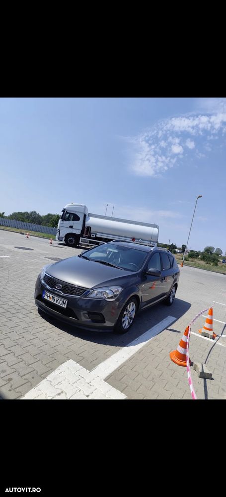 Kia Ceed 1.6 CRDi SW ISG Spirit - 1
