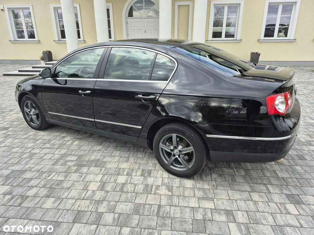 Volkswagen Passat - 15
