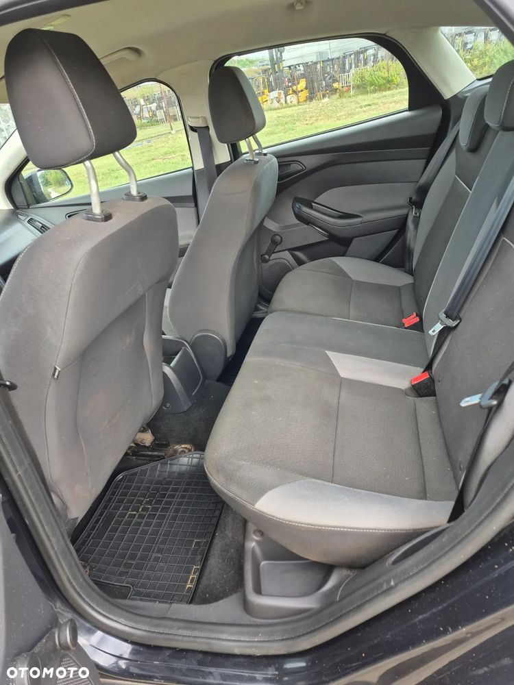 Ford Focus 1.6 Trend - 14