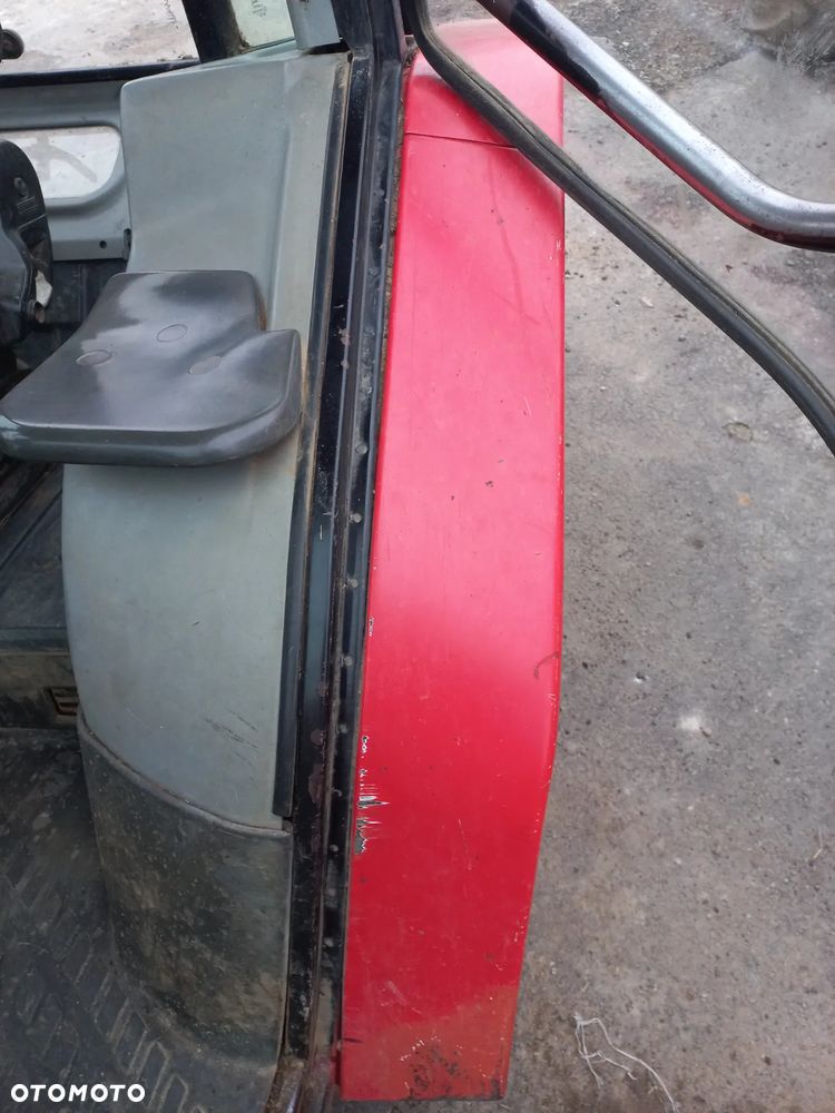 Kabina Massey Ferguson 4215,4220,4225,4225,4230,4235,4245,4255,4260,4270,4335,4355,6260,drzwi,szyby,dach,siedzenie pasażera,plastiki,wiązka elektryczna,licznik,tapicerka,podsufitka,nawiewy,wentylator,wykładzina,błotniki,orbitrol OSPC125ON150N1211,SAUER DANFOSS. - 9