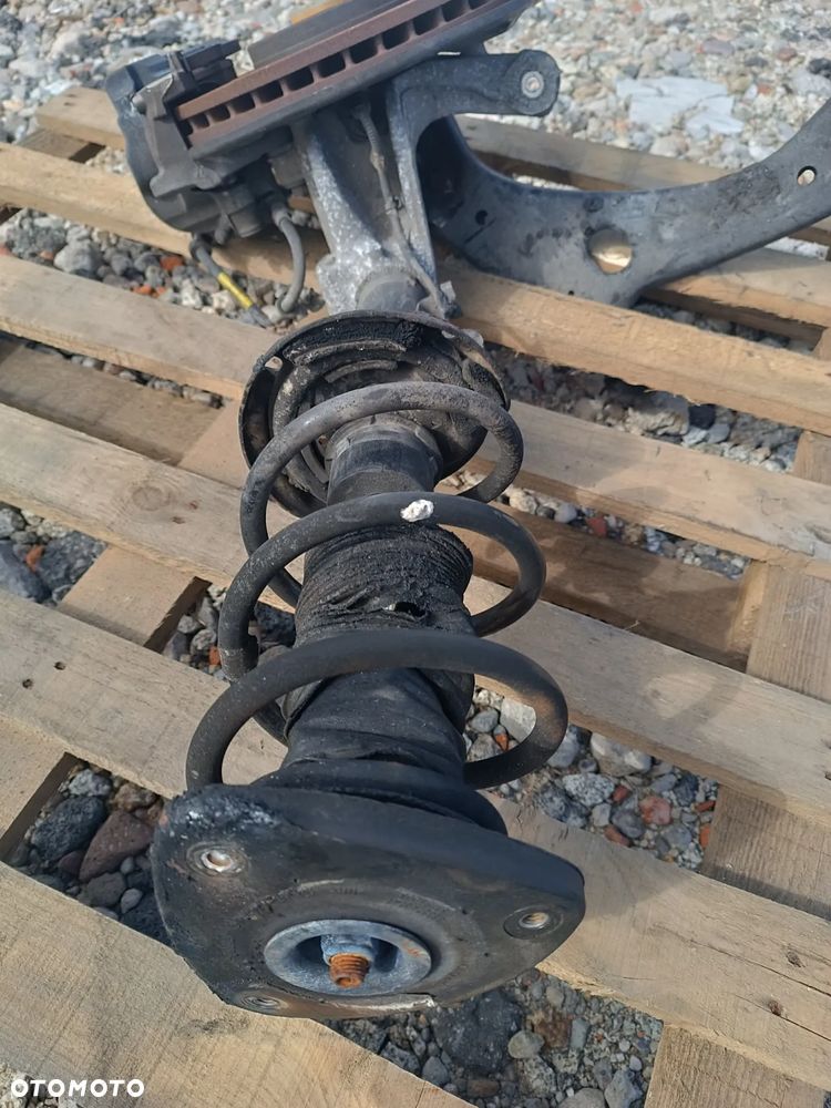 ZWROTNICA PRAWA KOMPLETNA  MC PHERSON PRAWY 32221857 VOLVO XC40 II 1.5 HYBRYDA PLUG-IN - 4