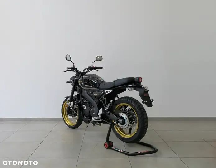 Yamaha XSR - 5