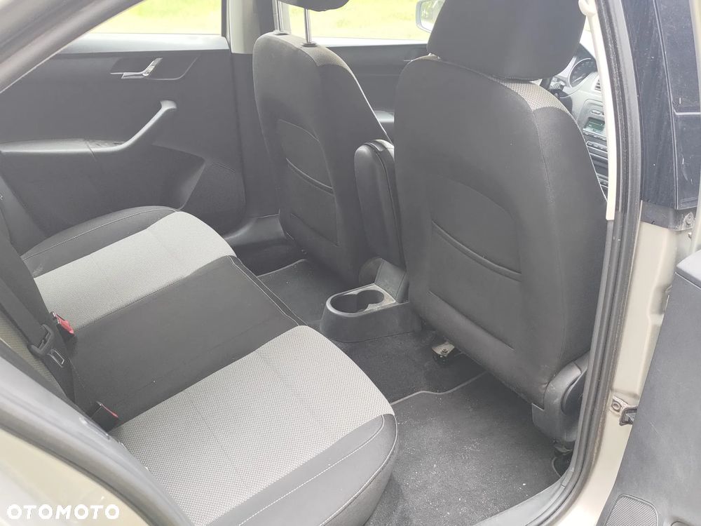 Skoda RAPID 1.2 TSI Style - 8