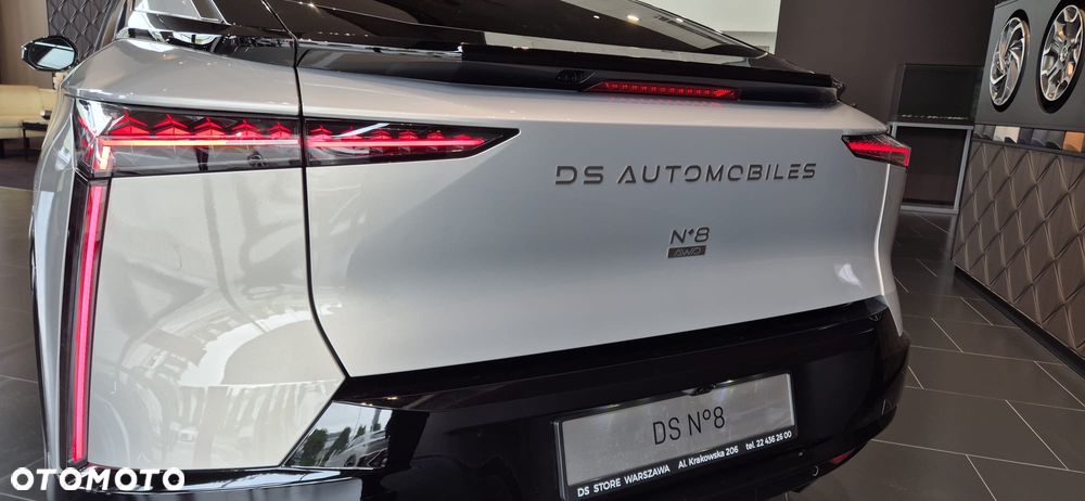 DS Automobiles N°8 - 6