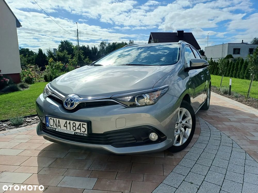 Toyota Auris 1.8 HSD Luna