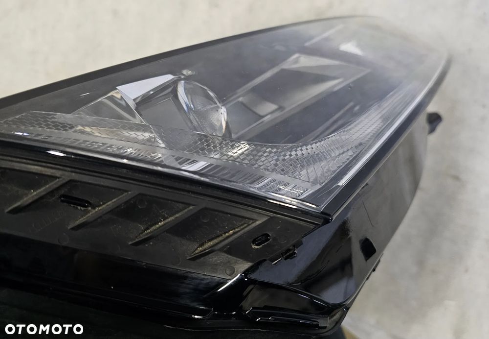 PRAWA LAMPA FULL LED SKODA OCTAVIA IV 5E4941016B - 6