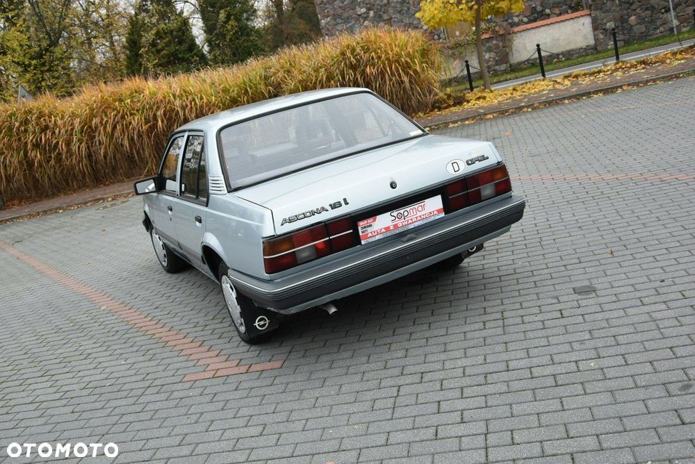 Opel Ascona 1.6 L - 17