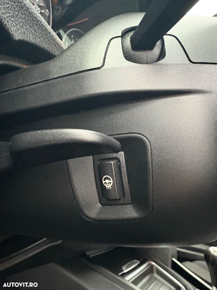 BMW Seria 3 320d xDrive - 11