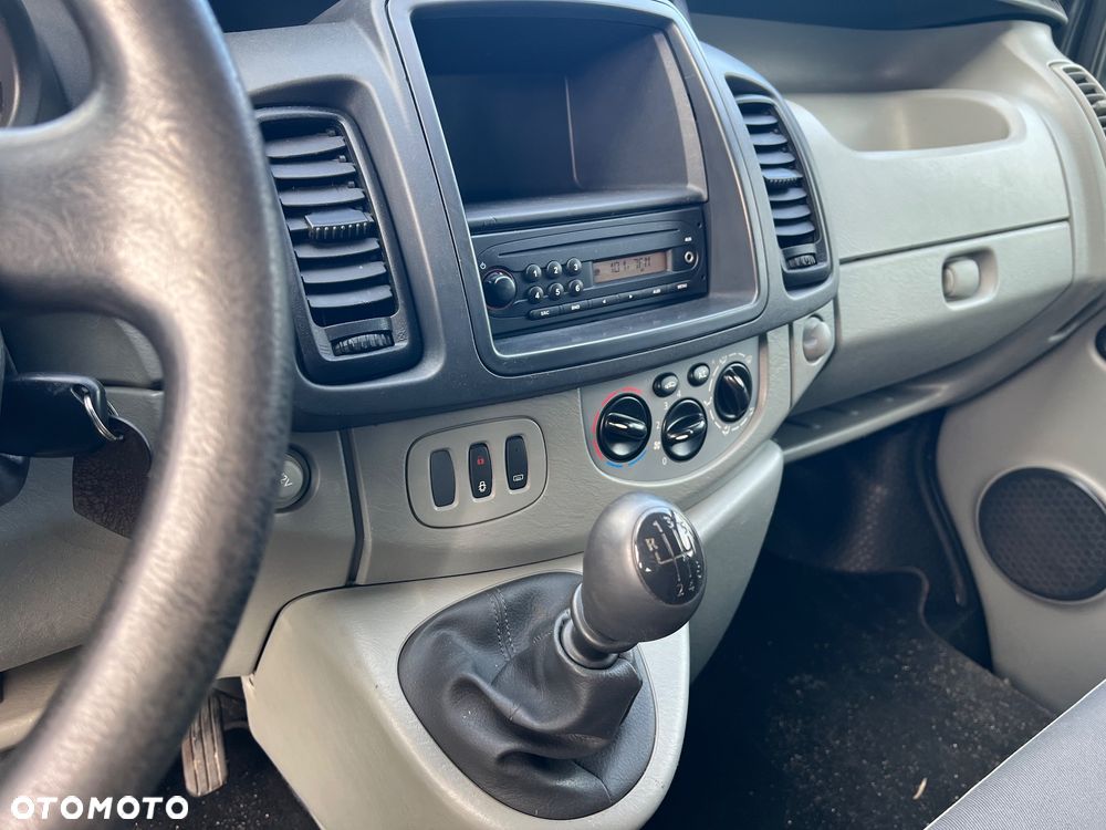 Opel Vivaro - 22