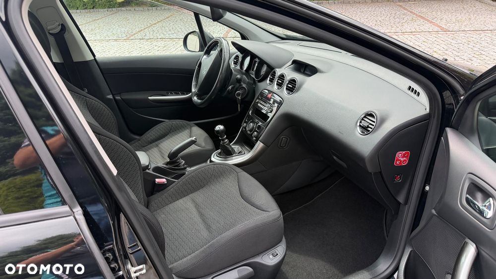 Peugeot 308 155 THP Allure - 8