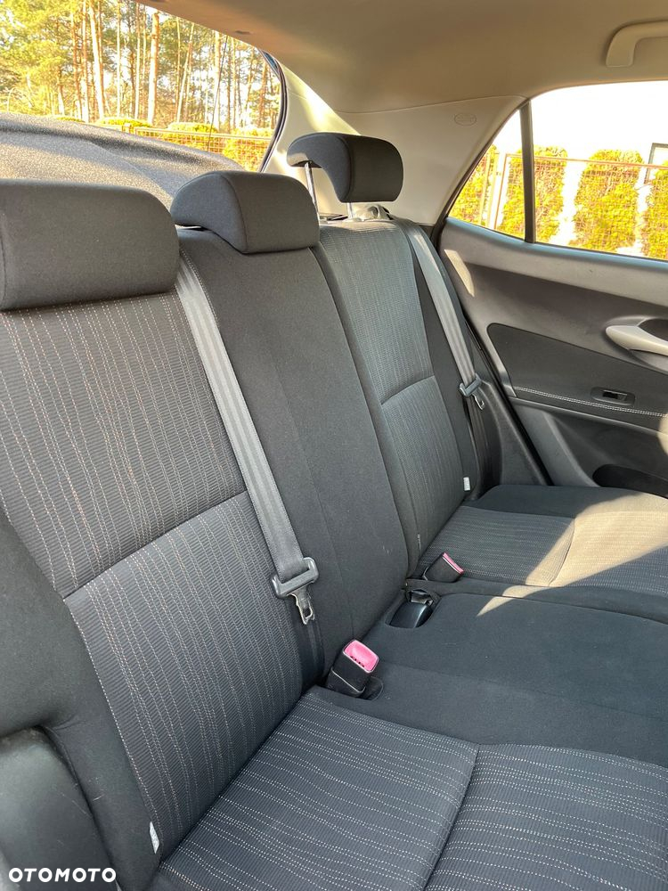 Toyota Auris - 12