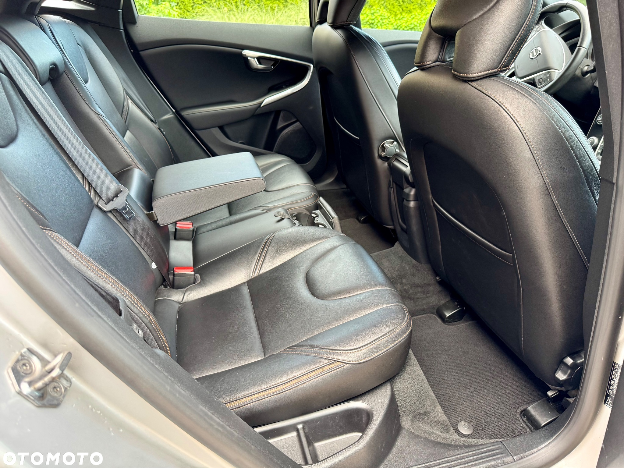 Volvo V40 Cross Country T3 Momentum - 26