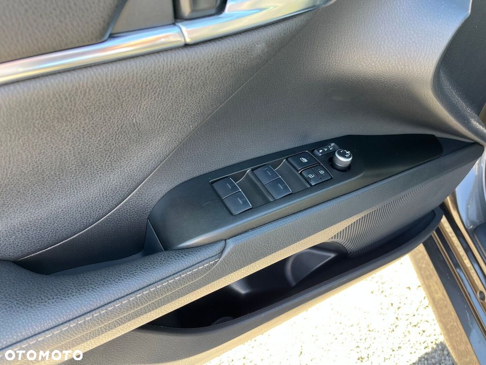 Toyota Camry 2.5 Hybrid Prestige CVT - 22