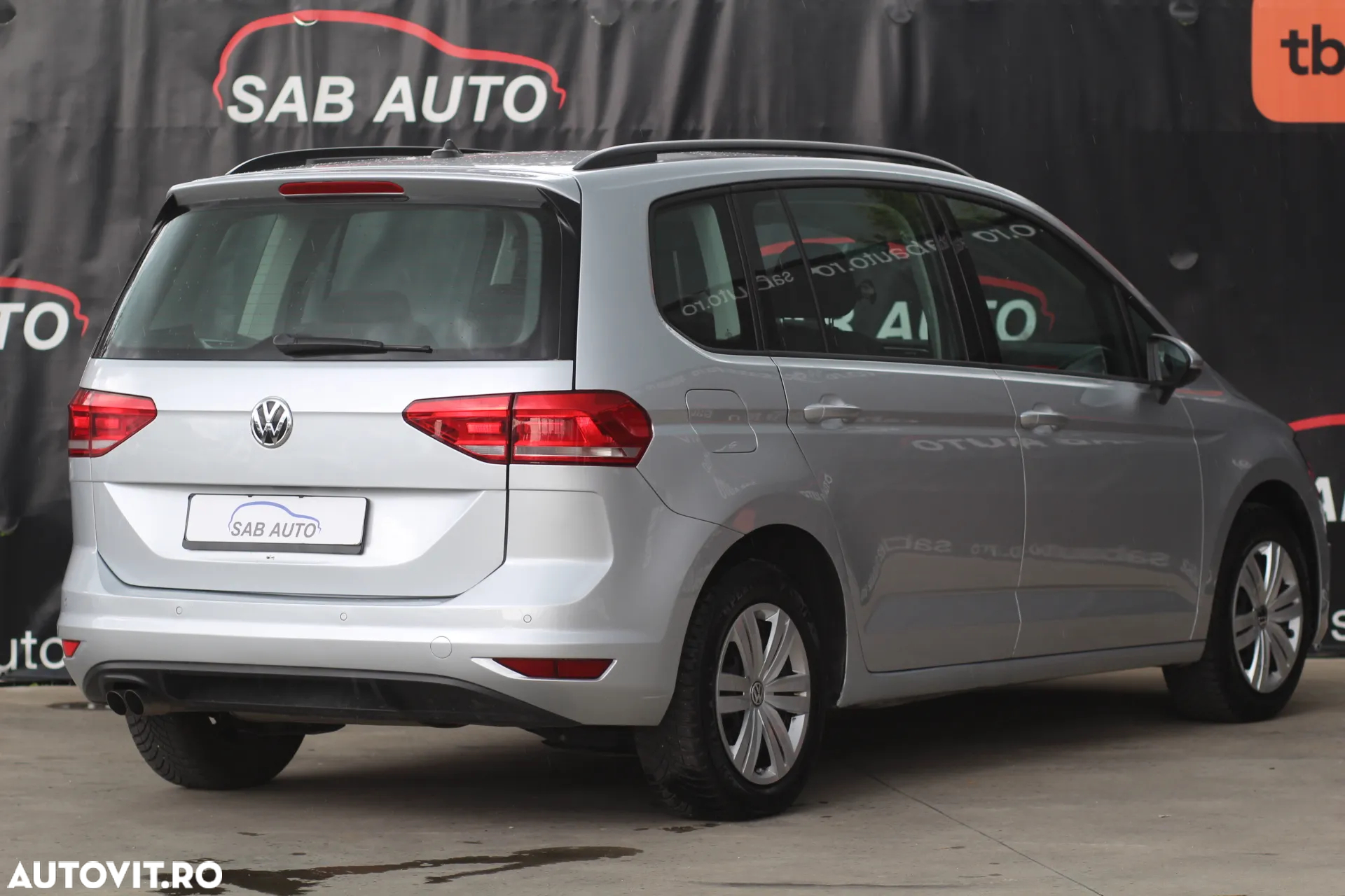 Volkswagen Touran 2.0 TDI DSG Comfortline - 14