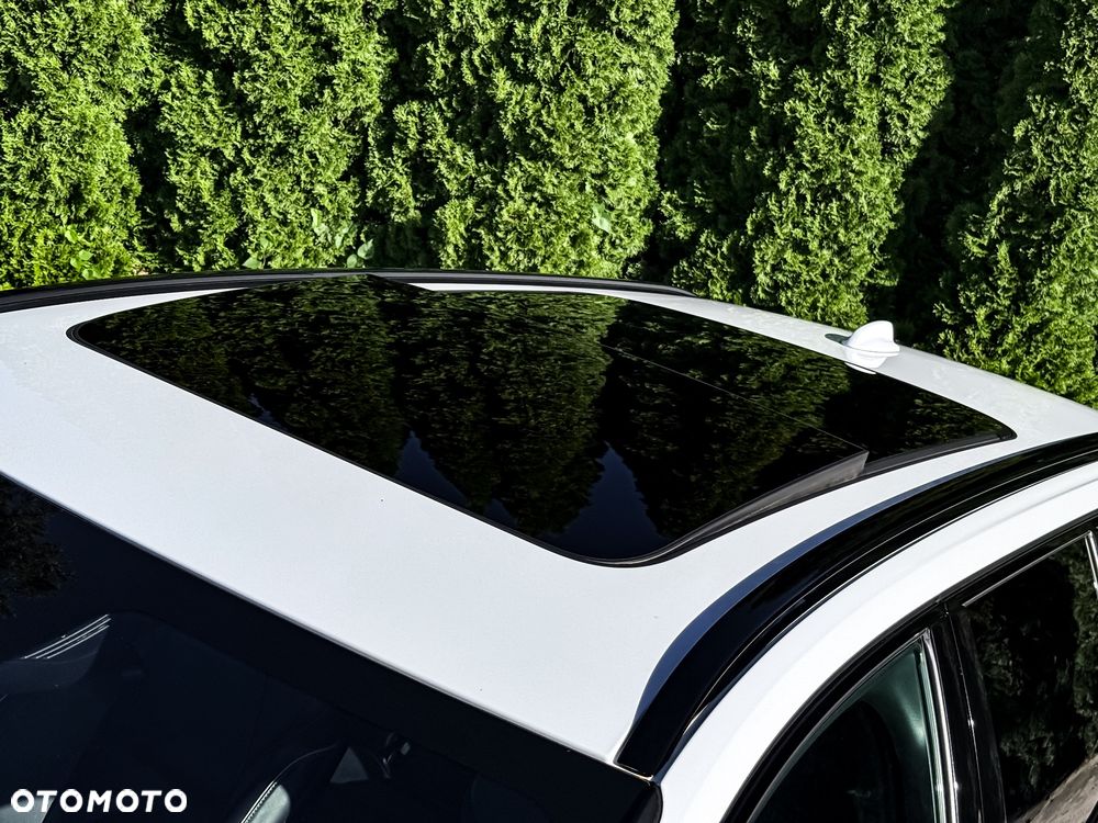 Volvo V60 T8 AWD Recharge Geartronic RDesign - 37