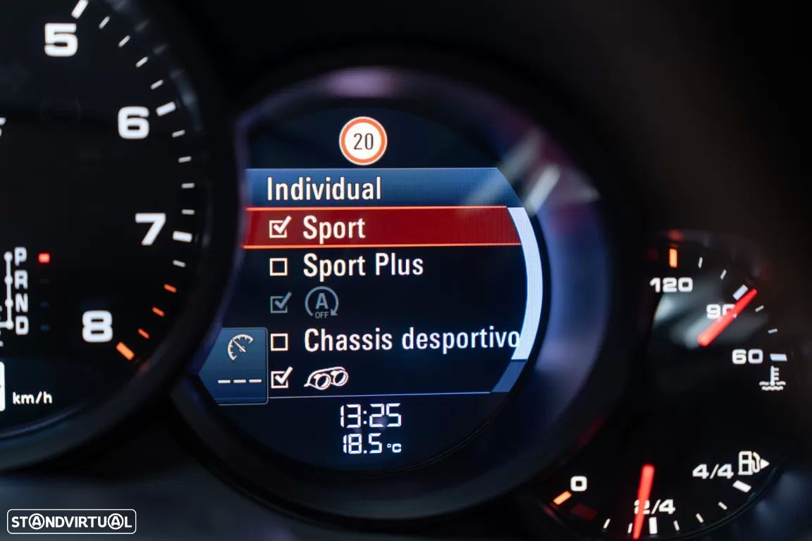 Porsche 911 (991) Carrera GTS PDK - 28