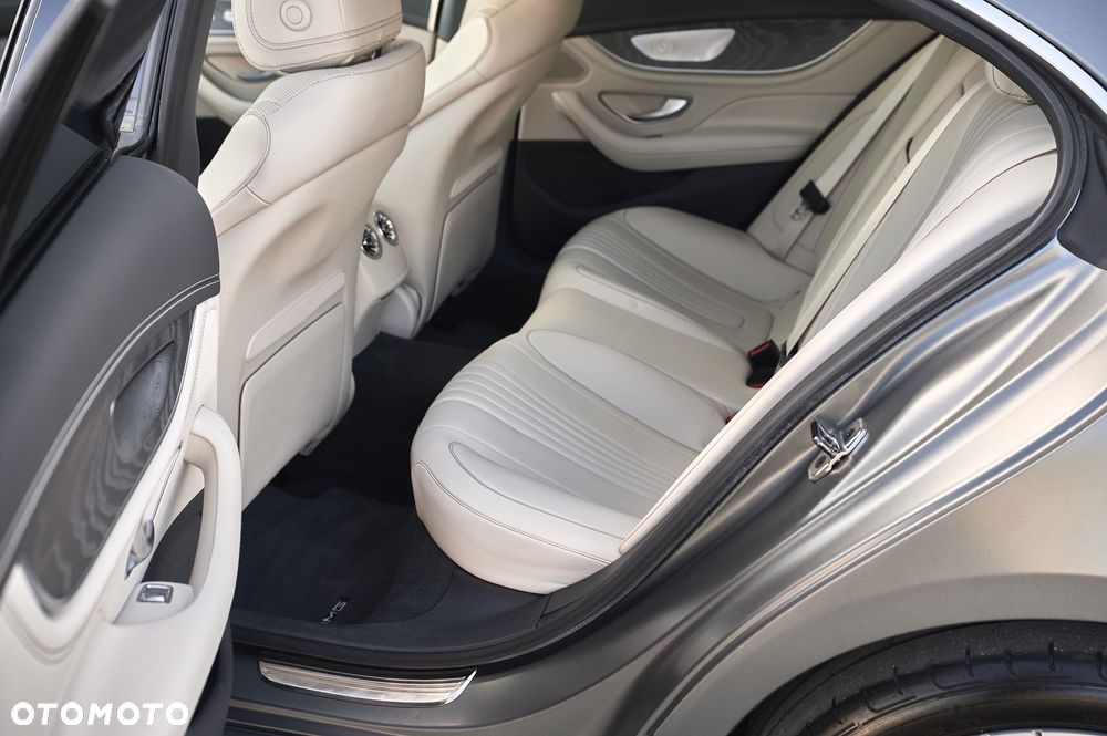 Mercedes-Benz CLS - 23