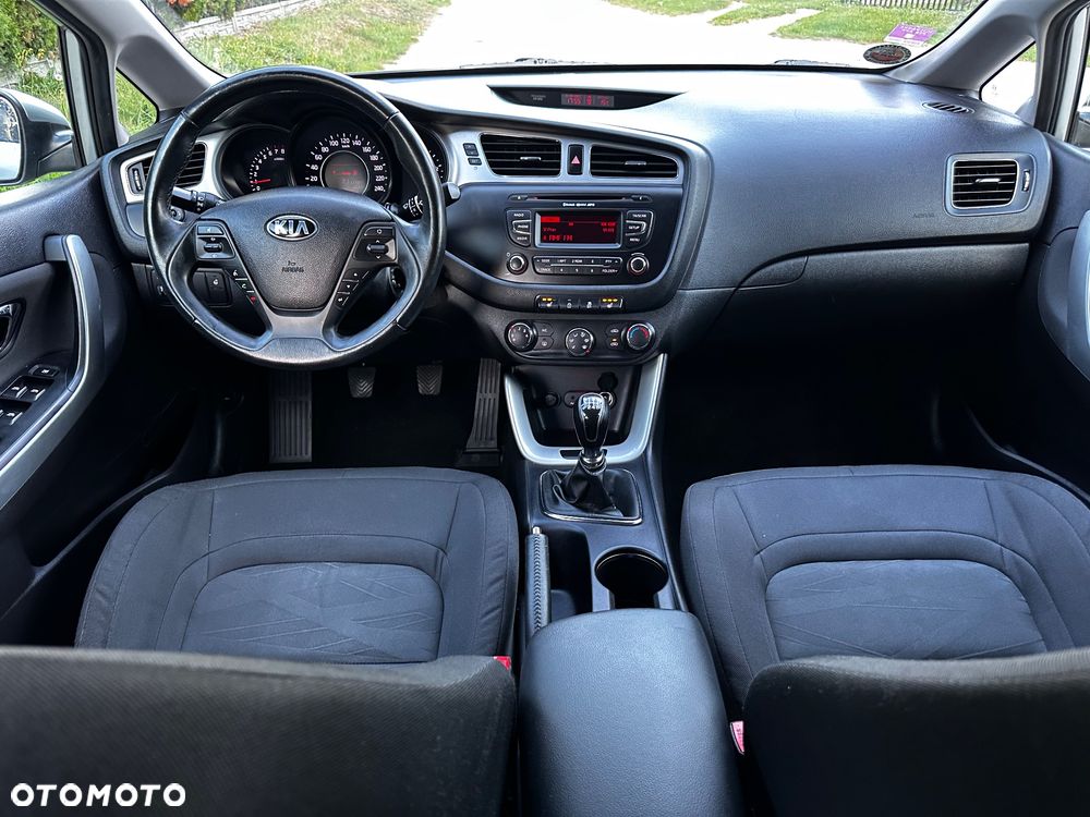 Kia Ceed 1.6 GDI Fifa World Cup Edition - 28