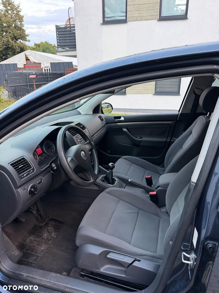 Volkswagen Golf - 11