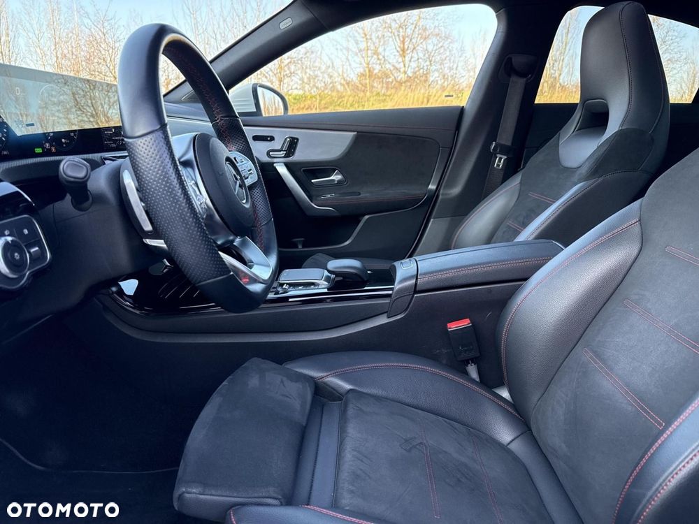 Mercedes-Benz CLA - 15