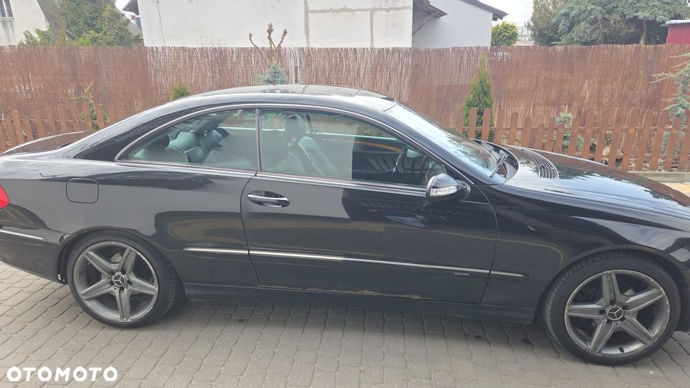 Mercedes-Benz CLK - 8