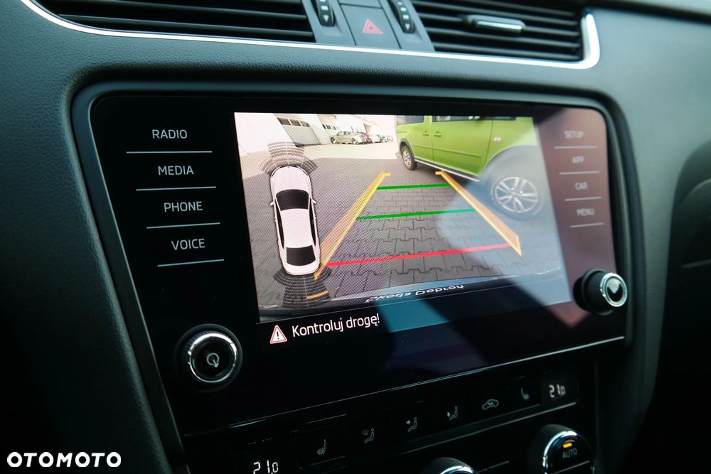 Skoda Octavia 1.5 TSI ACT Style DSG - 22