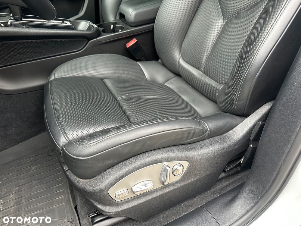 Porsche Macan Standard - 24