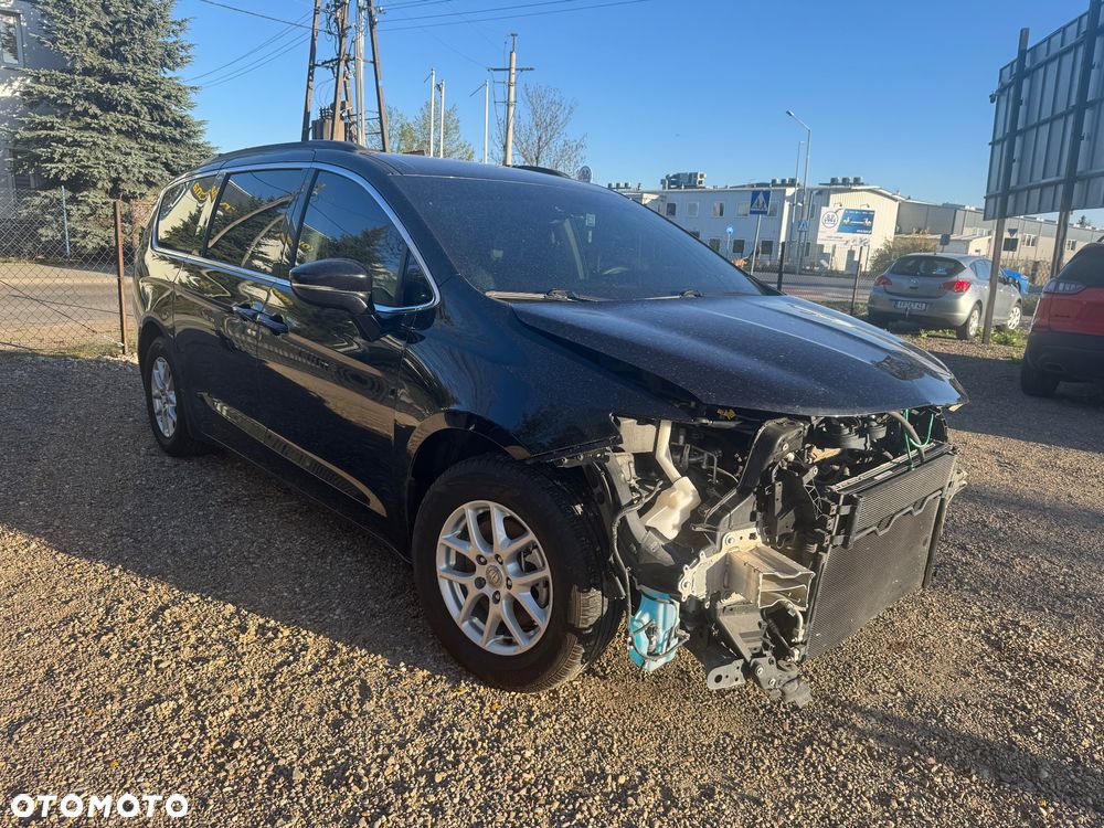 Chrysler Pacifica - 4