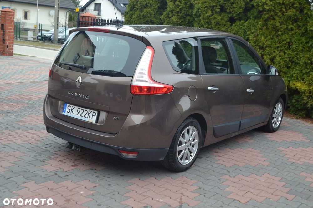 Renault Scenic 1.5 dCi Privilege - 8