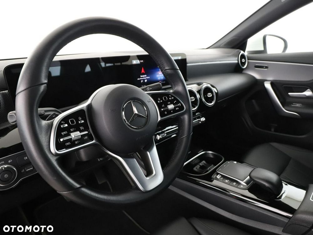 Mercedes-Benz CLA 250 e 8G-DCT Progressive - 16