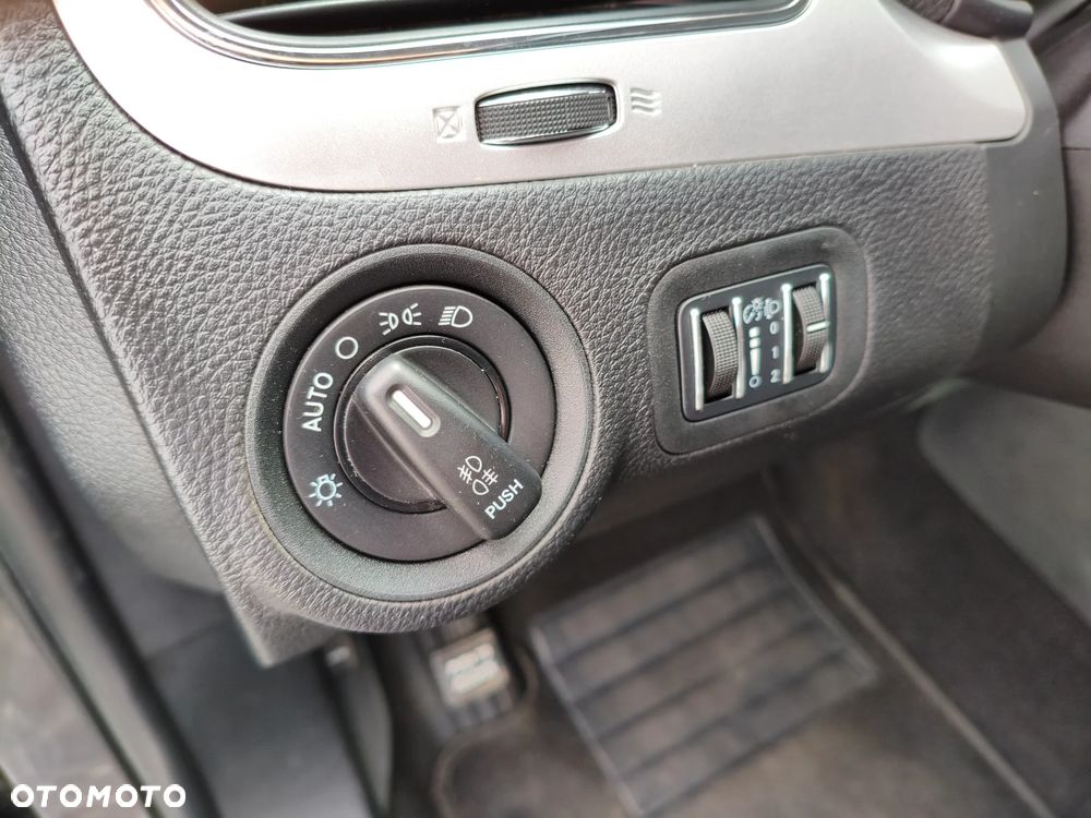 Fiat Freemont 2.0 Multijet Lounge AWD - 29