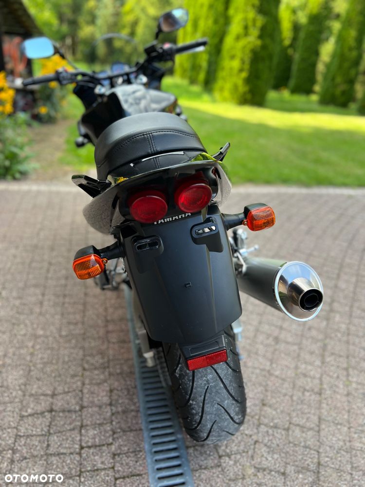Yamaha FZS - 13