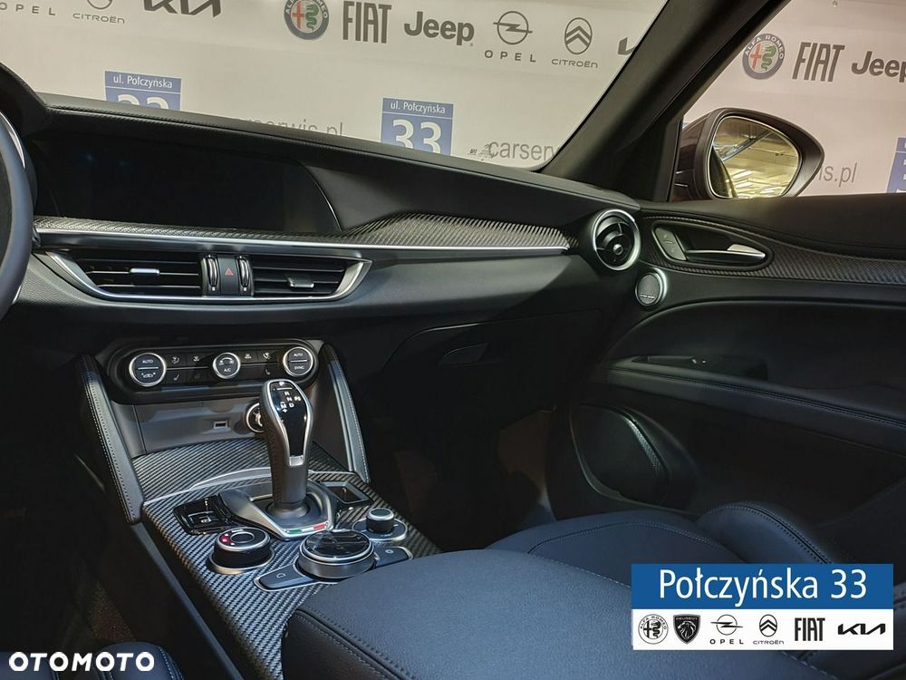 Alfa Romeo Stelvio - 25