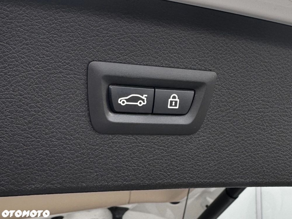 BMW Seria 2 216d - 14