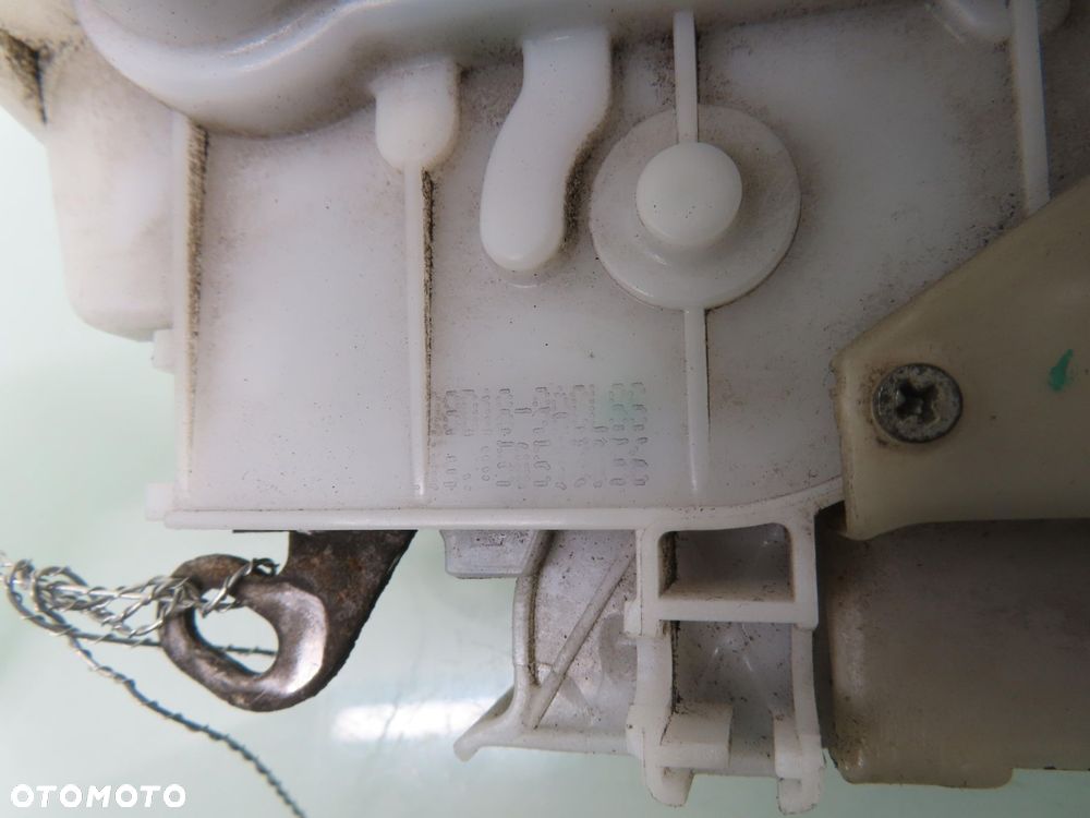 ZAMEK LEWY PRZEDNI ALFA ROMEO 159 7 PIN 50513056 - 5