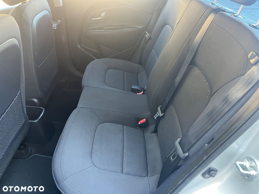 Kia Rio 1.2 XL - 25