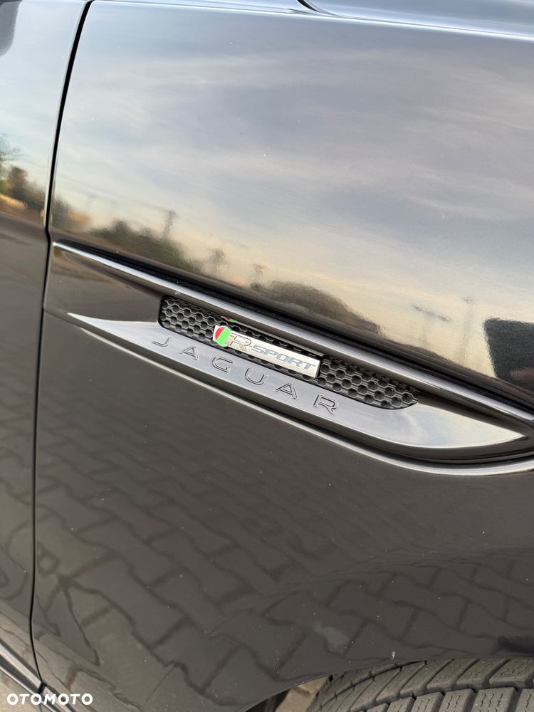 Jaguar F-Pace 20d AWD R-Sport - 19