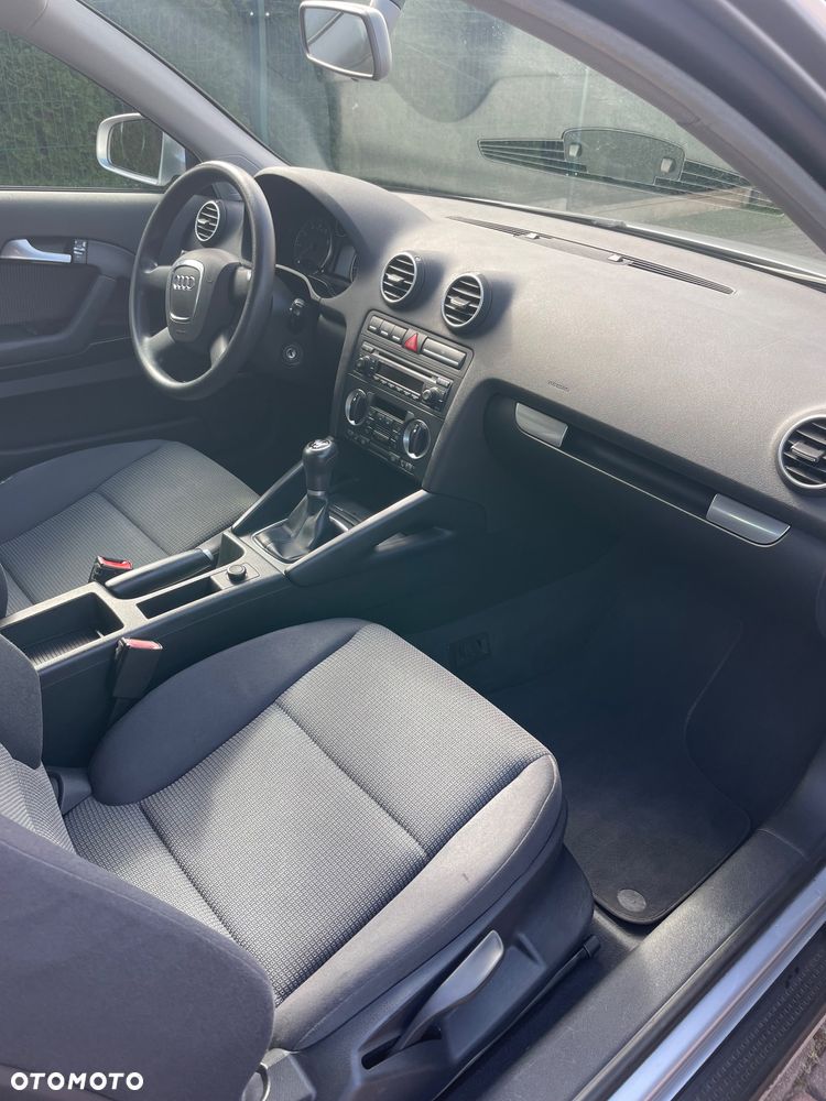 Audi A3 Sportback 1.6 FSI Ambition - 13